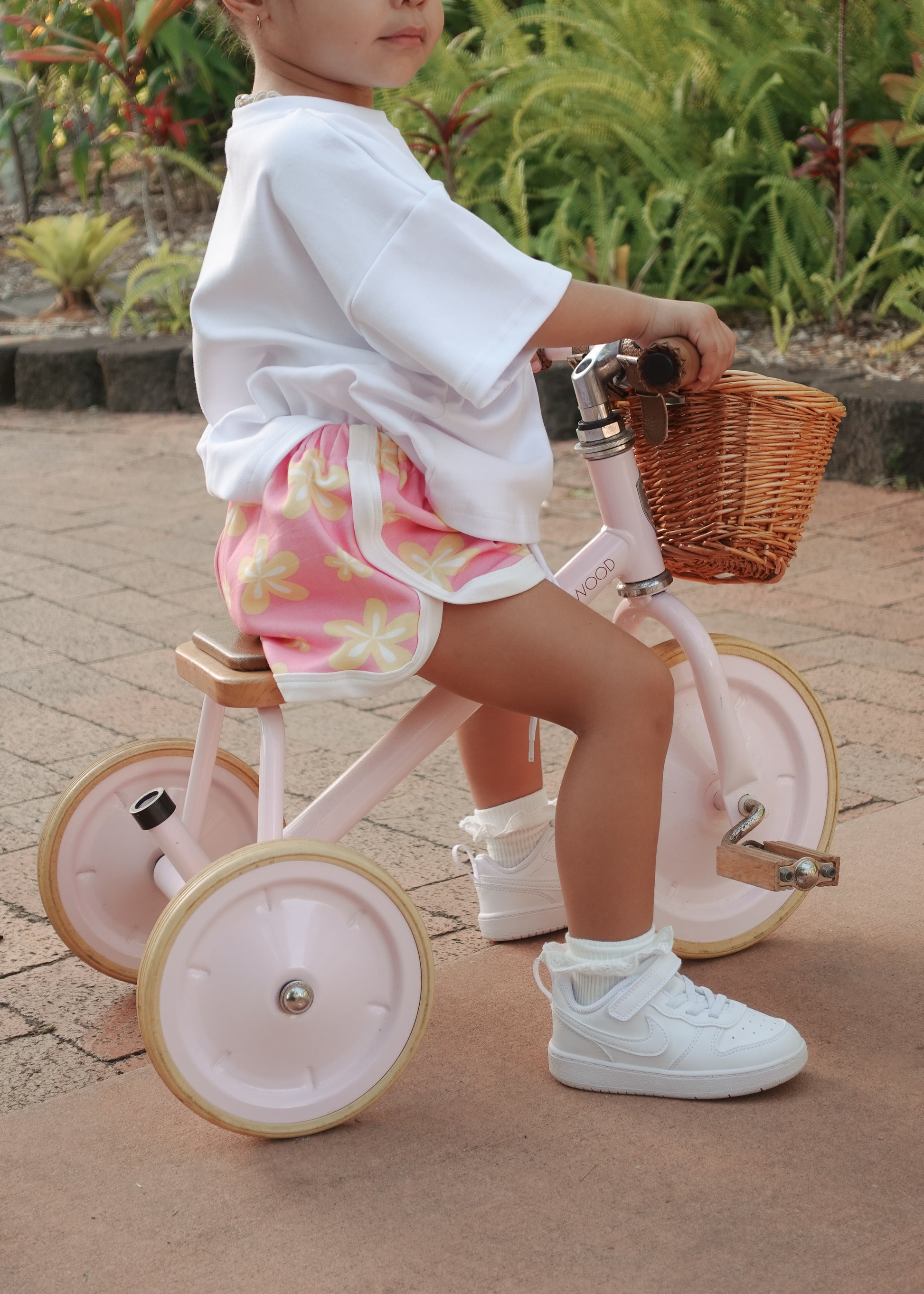 Hibiscus Sport Short - Ivy & Gaia